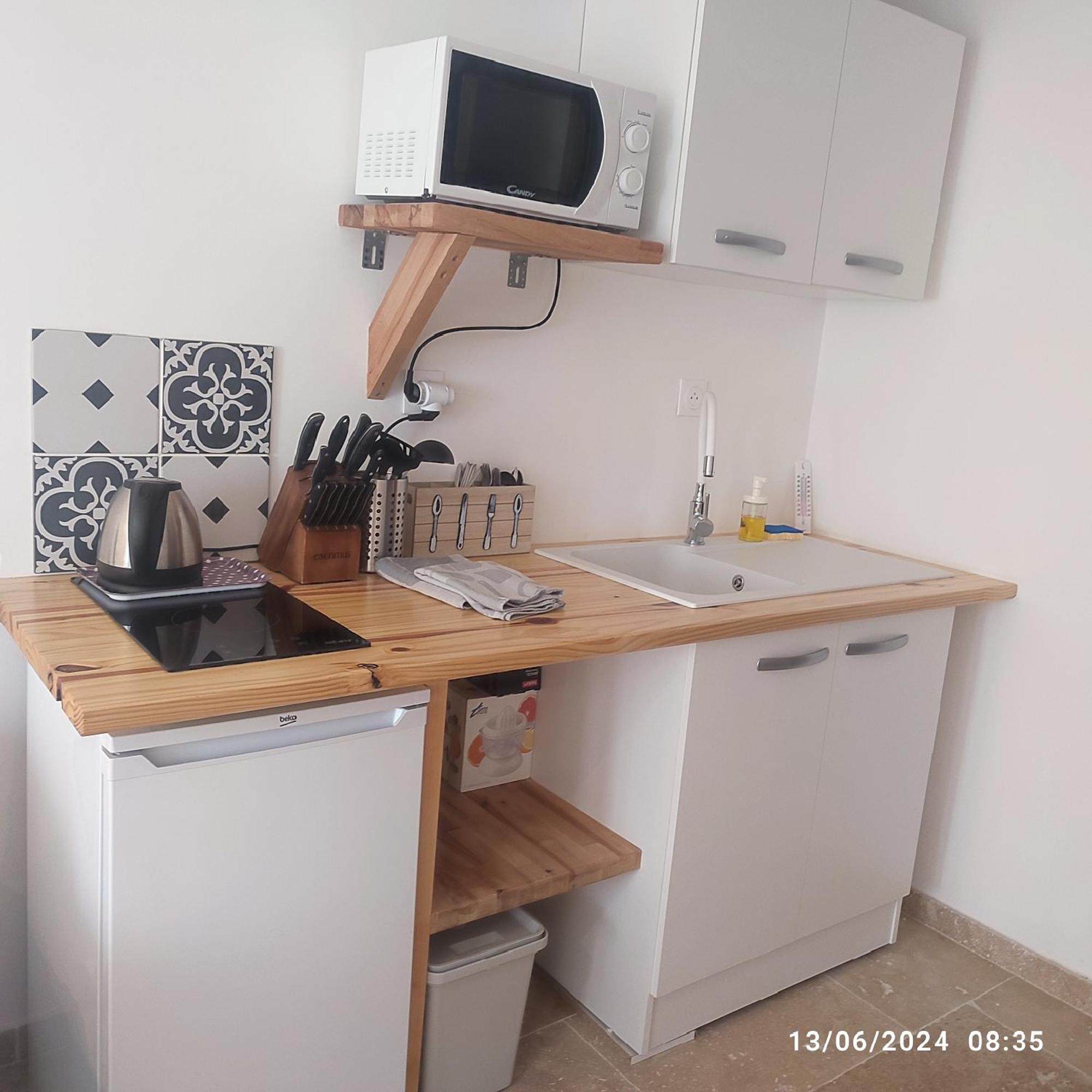 Logement Le Gabian Ampus Экстерьер фото