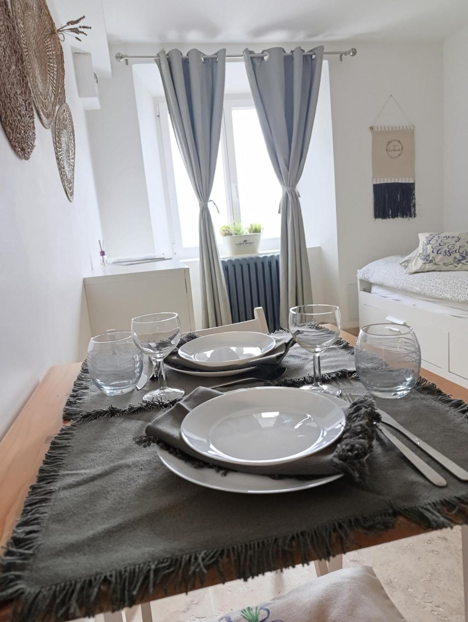 Logement Le Gabian Ampus Экстерьер фото